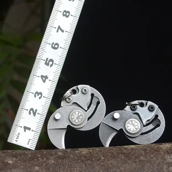Aukštos Kokybės Nešiojamų Daugiafunkcį Monetos Peilis Lauko EDC Mini Mini Raktų Žiedas Pakabukas Lauko Kempingas Smulkūs Įrankiai AA