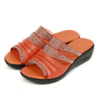 Karšto minkštos natūralios Odos batai, sandalai, šlepetės moterims 2020 naujas vasaros šlepetė mados sandalai kalnų krištolas šlepetės moterų sandalai